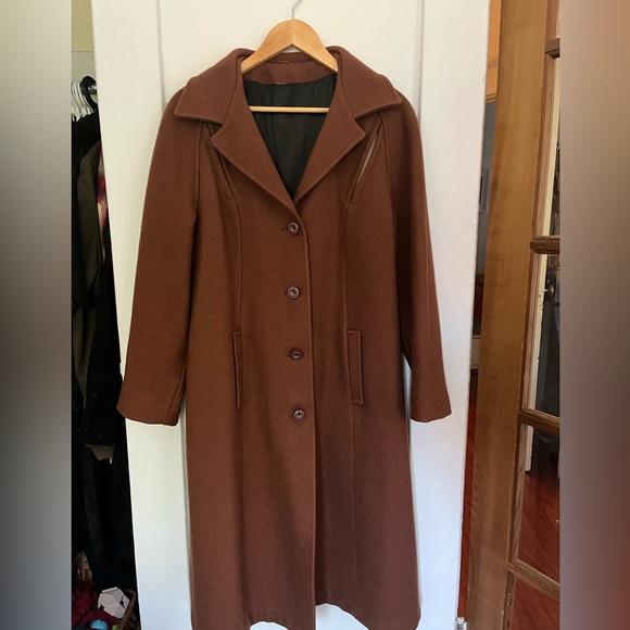 Beautiful vintage wool knee length coat - Picture 1 of 9